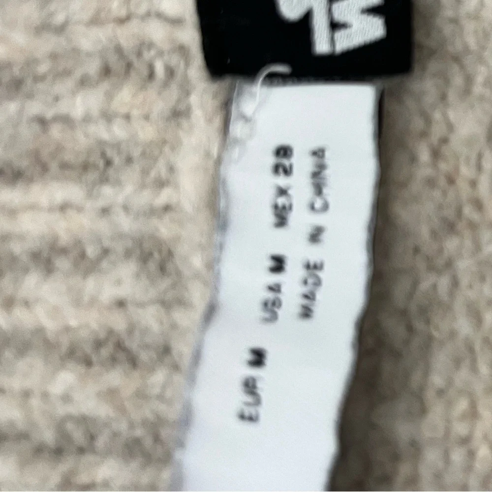 Zara Limited Edition Collectible Princess Leia StarWars Oversized Sweater M - Picture 8 of 9